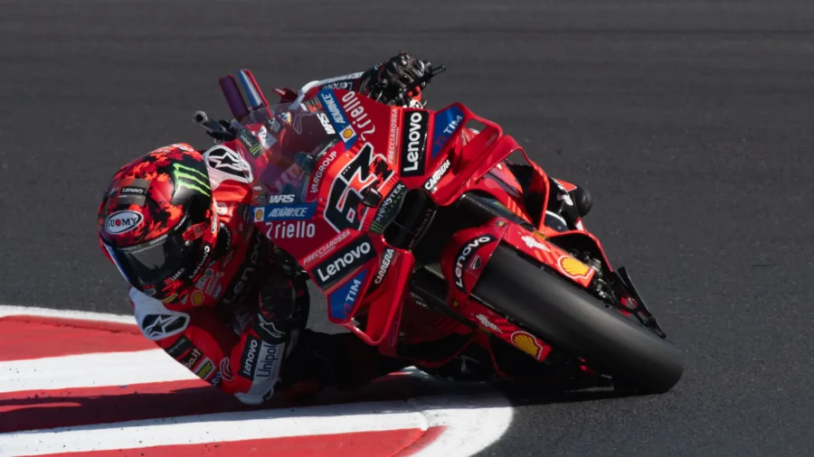 Pecco Bagnaia a gravi les échelons lors des pré-qualifications à Misano