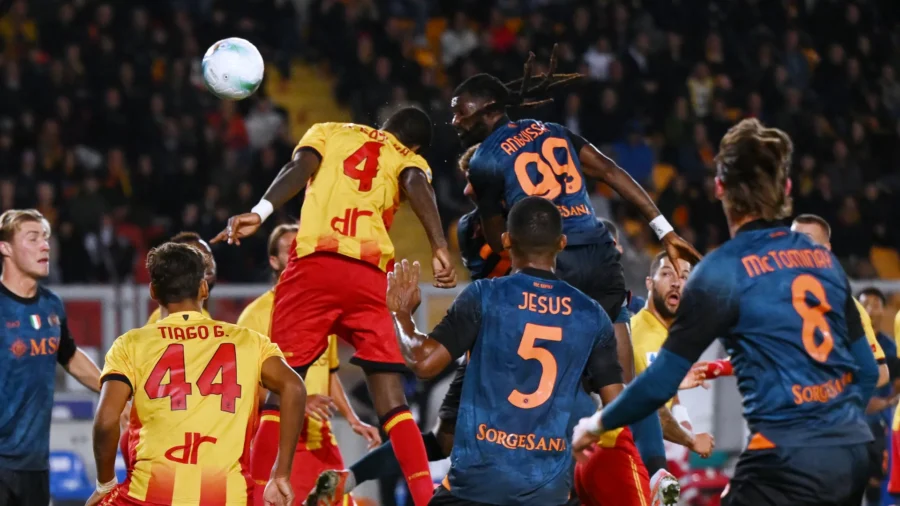 Anguissa entraîne Naples à Lecce, Camarda manque un penalty