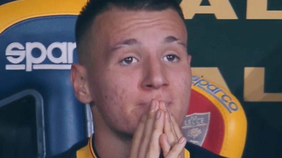 Lecce-Napoli : Camarda en larmes après son erreur