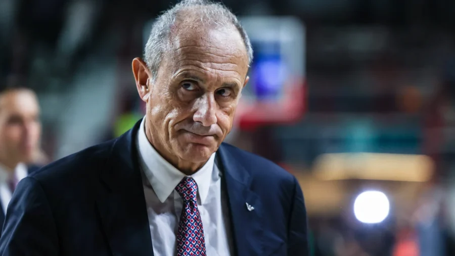L’Olimpia passe devant Sassari, Ettore Messina satisfait cite deux joueurs avant tout
