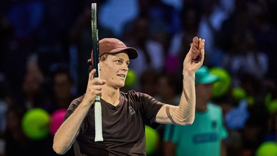 Jannik Sinner est irréprochable dans les derbies : il a battu Cobolli et s’est qualifié pour les quarts de finale à Vienne.