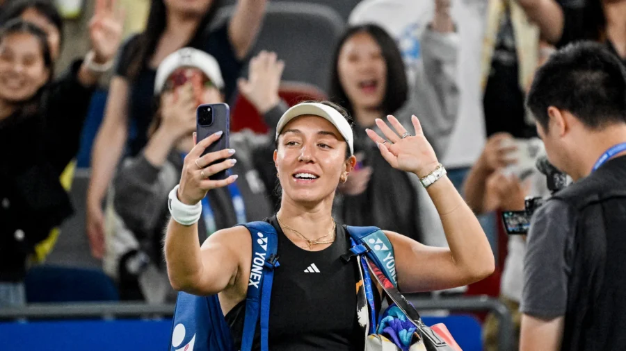 À Wuhan, Jessica Pegula bat Aryna Sabalenka et se qualifie pour la finale.