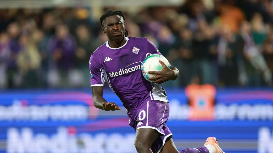Deux penalties sauvent la Fiorentina contre Bologne. Pioli de plus en plus menacé