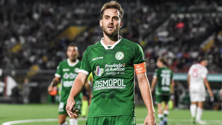 Serie B : Palmiero (Avellino) et Gregucci (Sampdoria) arrêtés, amendes pour Bari, Juve Stabia et Padoue