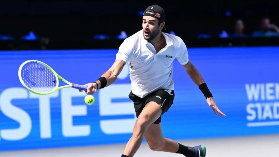 Matteo Berrettini se bat, mais ça ne suffit pas : Alex De Minaur en demi-finale à Vienne