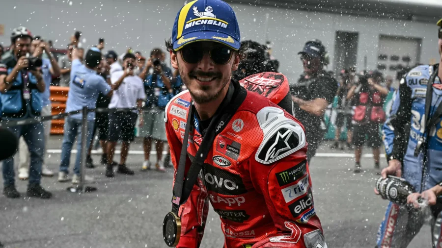 Pecco Bagnaia se rachète : il remporte la Sepang Sprint Race