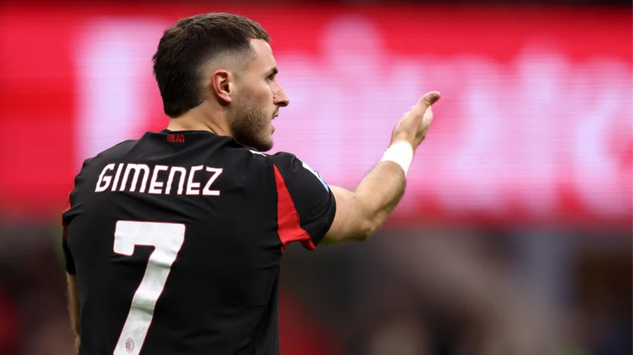 Milan : Santi Gimenez toujours coincé au poste, les chiffres ne mentent pas