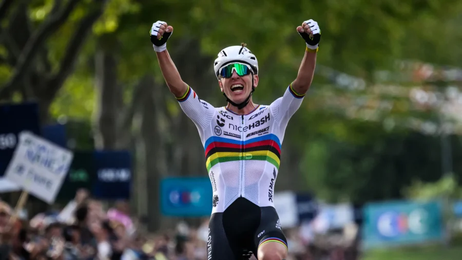 Encore une performance en solo de Tadej Pogačar : il remporte également le titre européen.