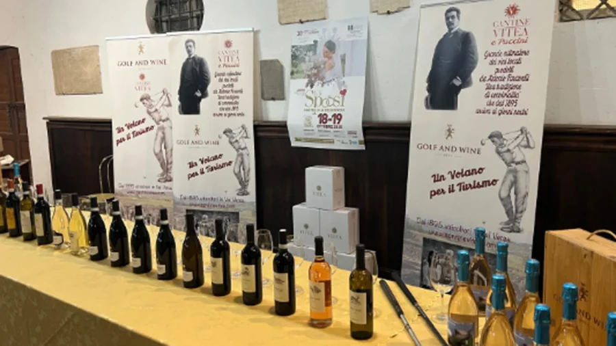 Antonio Faravelli fête les nouveaux couples avec les vins de Cantine Vitea