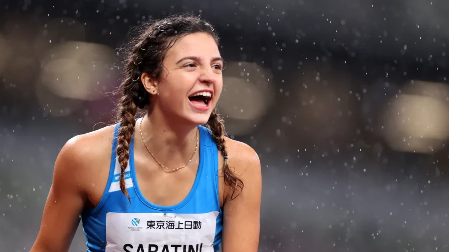 Ambra Sabatini joue dans un film documentaire