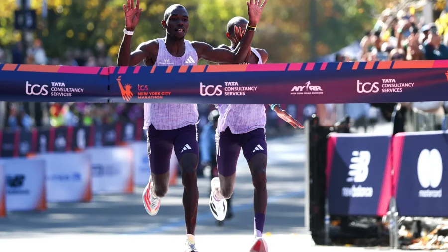 Benson Kipruto sprinte pour gagner le marathon de New York