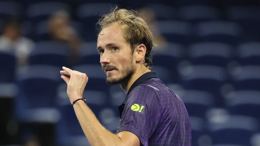 Daniil Medvedev sans freins sur Jannik Sinner et Carlos Alcaraz