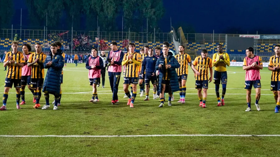 Serie B : La Juve Stabia tient tête à Monza, Spezia gagne le derby contre la Samp