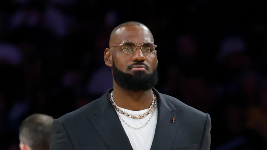 LeBron James reprend l’entraînement