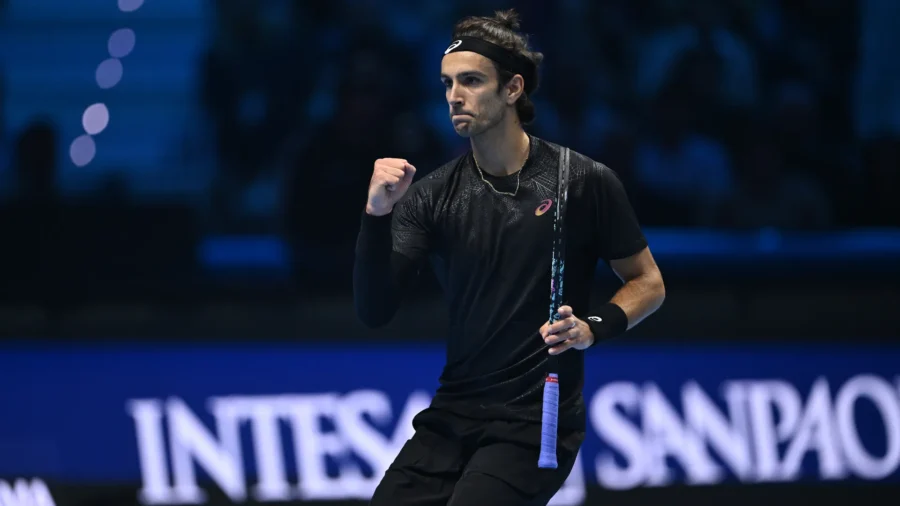 Quand Lorenzo Musetti joue à l’ATP Finals : Background avec Carlos Alcaraz