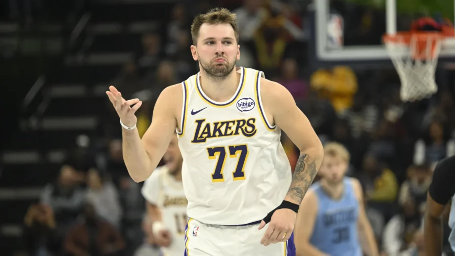 NBA : Les Bulls de Chicago toujours invaincus, Doncic à la tête des Lakers