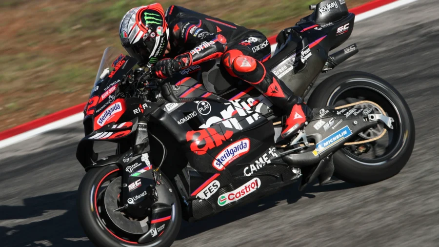 MotoGP, Marco Bezzecchi en pole au Portugal. Ducati en première ligne, Pecco Bagnaia en seconde.