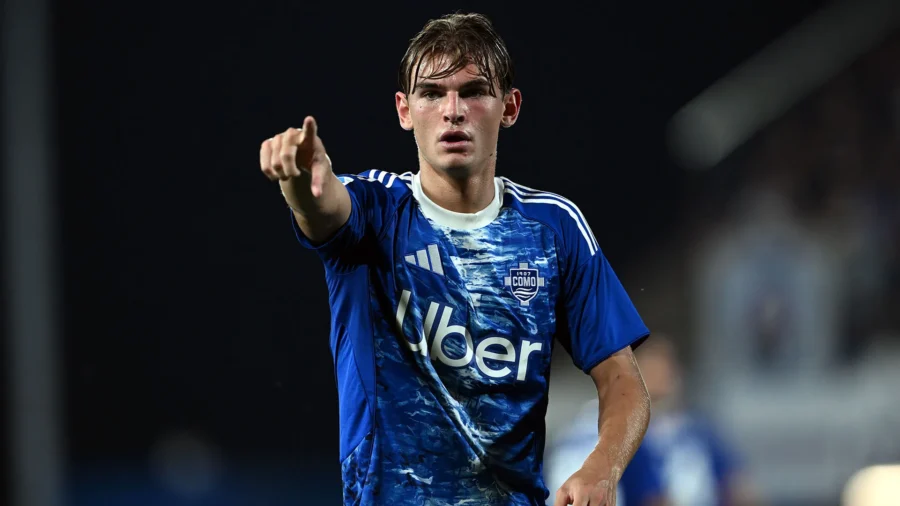 Marché de Côme, armoiries de Cesc Fabregas Nico Paz