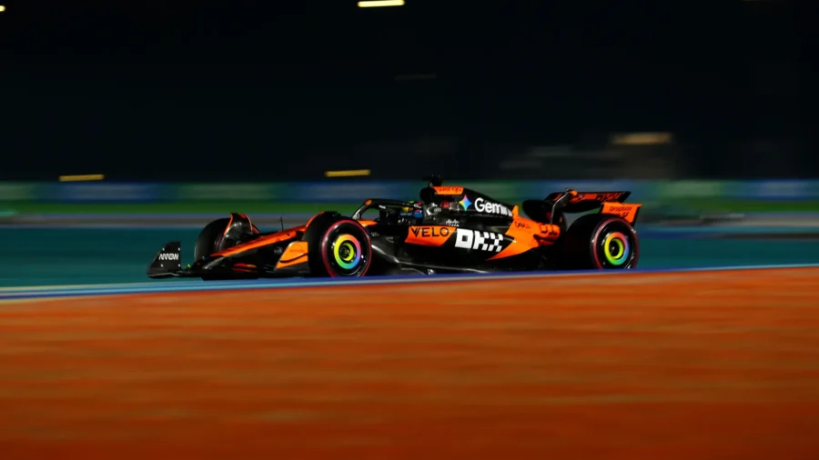 McLaren domine les essais libres au Qatar