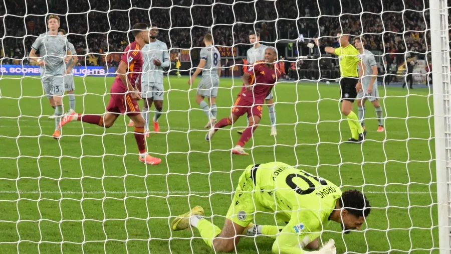 La Roma bat l’Udinese et reste seule en tête