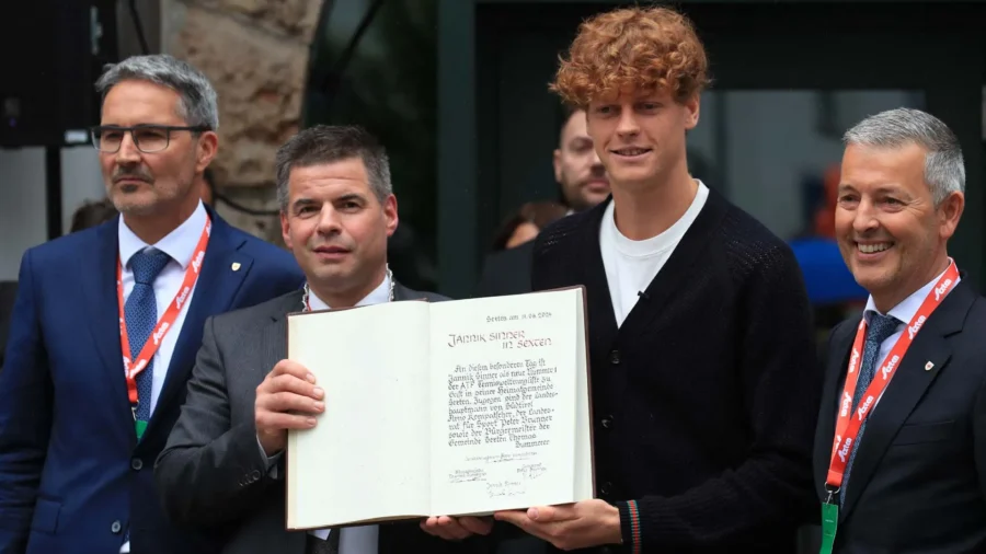 Jannik Sinner est sous le feu des critiques : les fusiliers du Tyrol du Sud le réprimandent